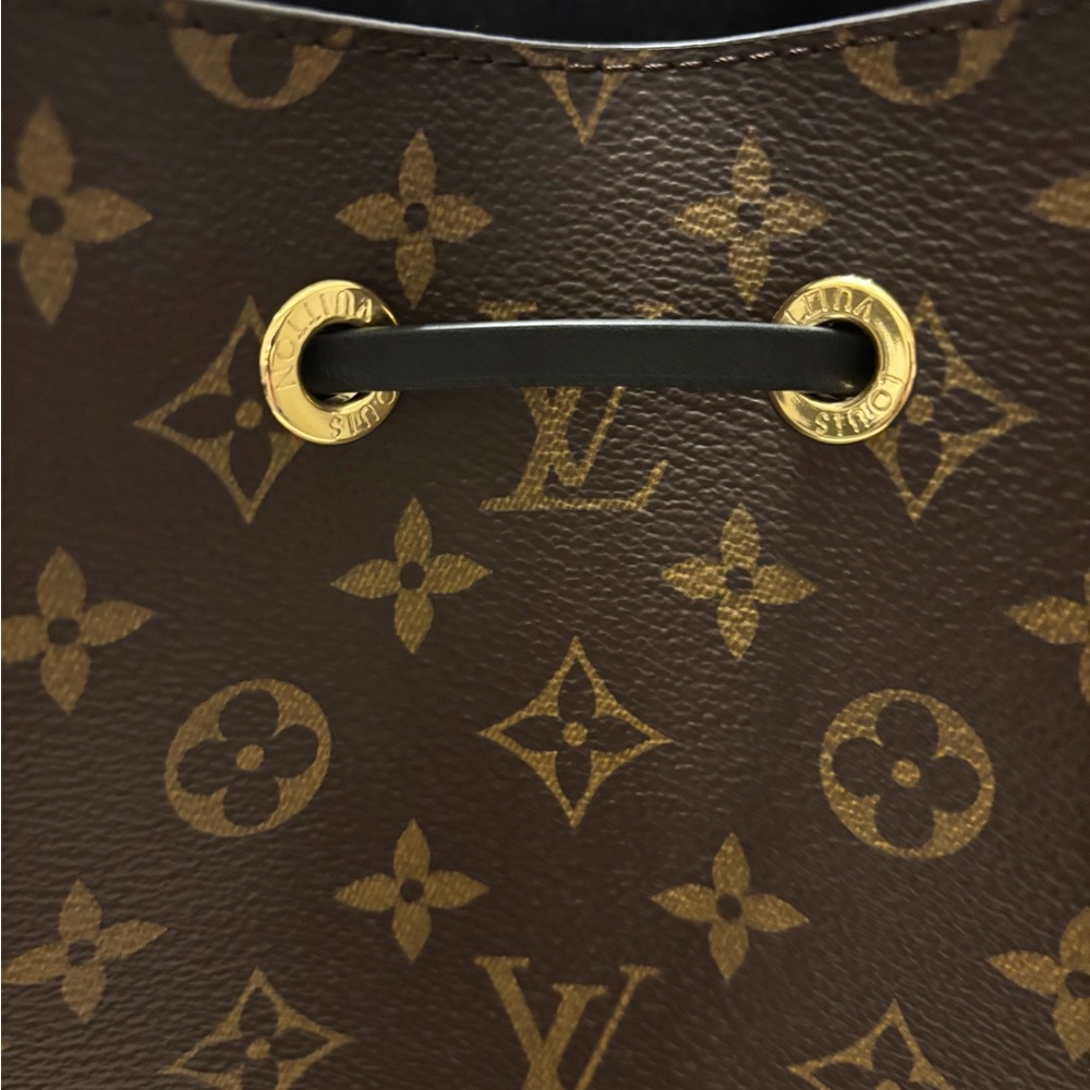 Louis Vuitton NéoNoé MM bag - Picture 11 of 13